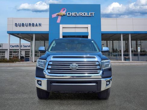 Used 2018 Toyota Tundra Limited w/ Limited Premium Package AWD/4WD image 2