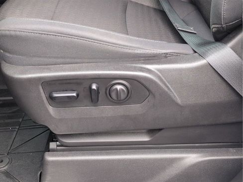 Used 2019 Chevrolet Silverado 1500 LT w/ All-Star Edition AWD/4WD image 14