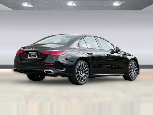 Used 2026 Mercedes-Benz E 350 Sedan image 8