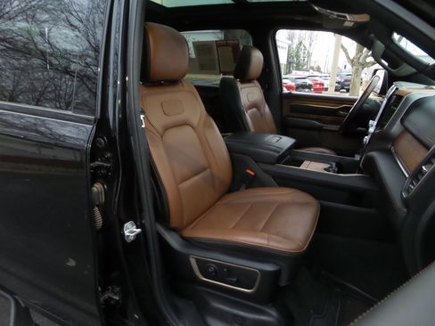 Used 2022 RAM 1500 Limited w/ Body Color Bumper Group image 16