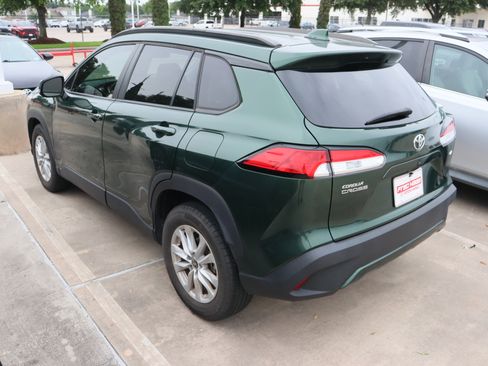 Used 2023 Toyota Corolla Cross LE FWD image 5