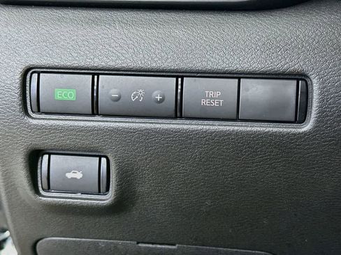 Used 2025 Nissan Sentra S FWD image 26