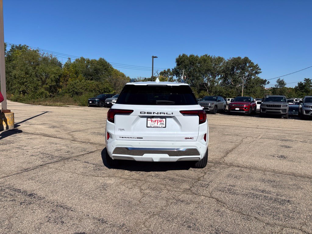 Used 2026 GMC Terrain Denali AWD/4WD image 4