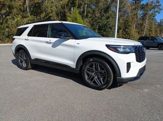 New 2026 Ford Explorer ST-Line w/ ST-Line Street Pack video 2