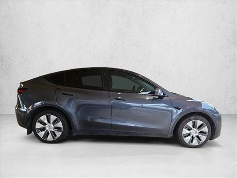 Used 2023 Tesla Model Y Long Range AWD/4WD image 4