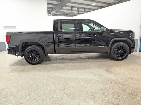 Used 2023 GMC Sierra 1500 Elevation image 2