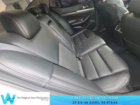 Used 2017 Nissan Maxima 3.5 SL FWD image 17