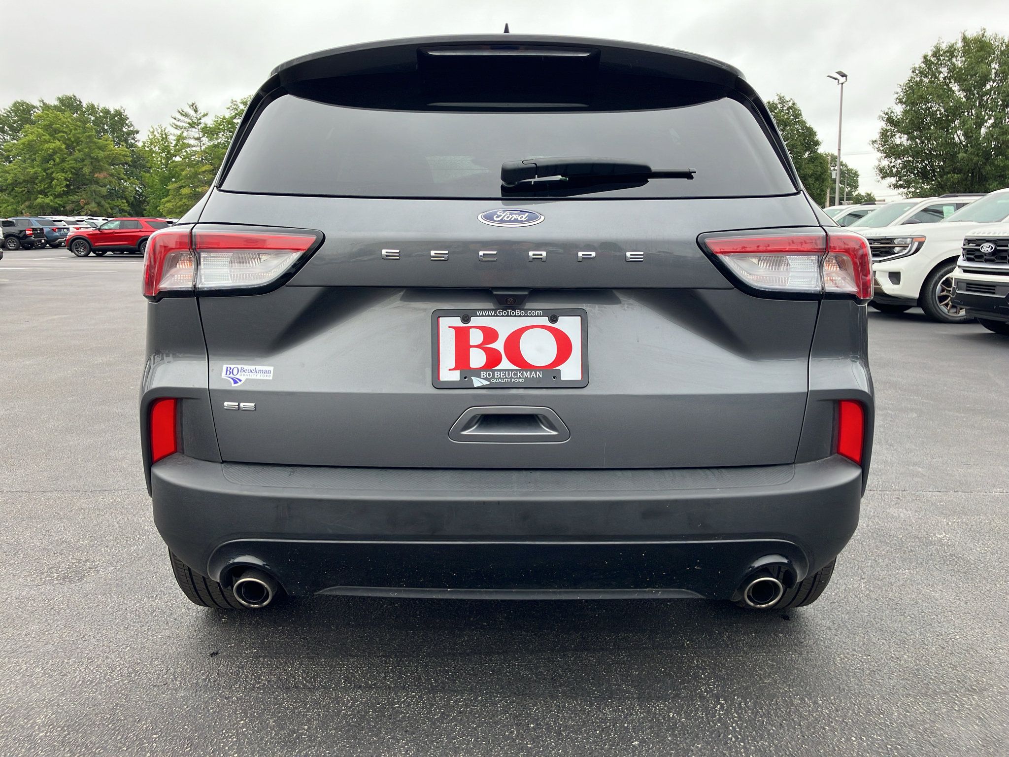 Used 2022 Ford Escape SE w/ SE Sport Appearance Package FWD image 4