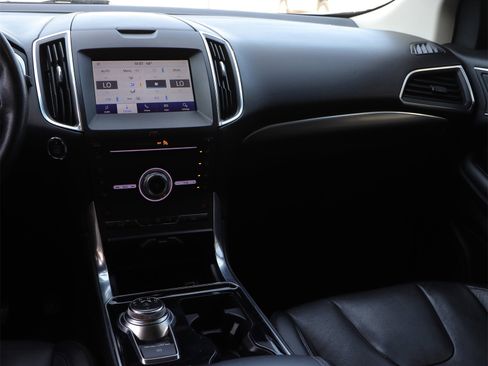 Used 2019 Ford Edge Titanium w/ Cargo Accessory Package image 8