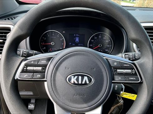 Used 2022 Kia Sportage LX FWD image 17
