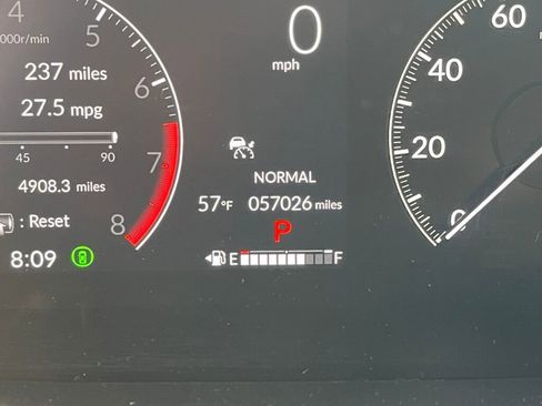 Used 2024 Honda CR-V EX image 3