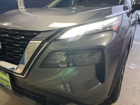 Used 2023 Nissan Rogue S image 37