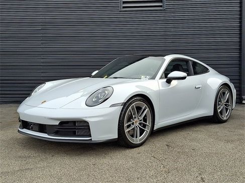 Used 2025 Porsche 911 Carrera image 1