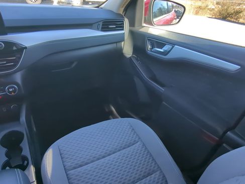 Certified 2020 Ford Escape SE image 15