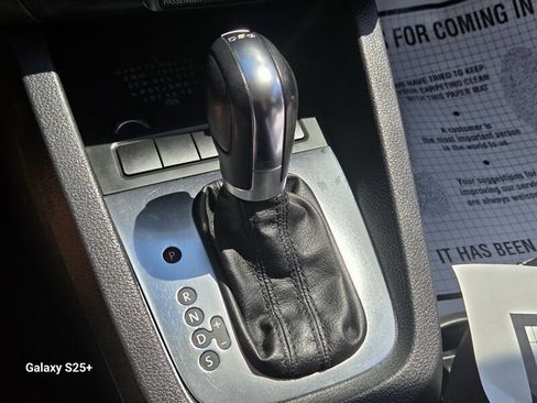 Used 2012 Volkswagen Jetta TDI FWD image 24