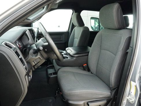 Used 2024 RAM 2500 Tradesman w/ Chrome Appearance Group image 27