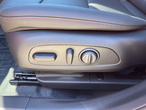 New 2026 Chevrolet Trax RS w/ Sunroof Package image 18