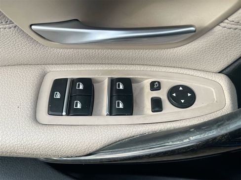 Used 2017 BMW 330i xDrive Sedan image 19