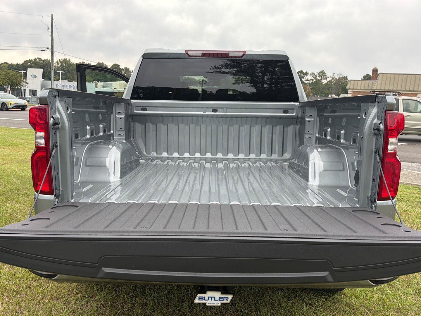 New 2026 Chevrolet Silverado 1500 RST RWD image 32