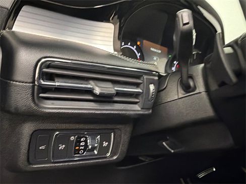 Used 2022 Lincoln Corsair FWD image 33