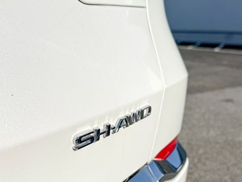 Used 2024 Acura MDX SH-AWD w/ Technology Package image 9