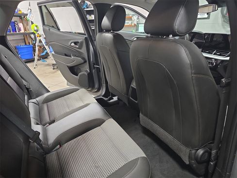 Used 2024 Chevrolet Trax LT w/ Driver Confidence Package image 11