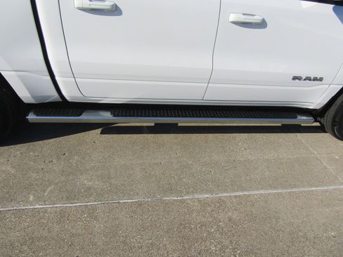 Used 2022 RAM 1500 Big Horn AWD/4WD image 13