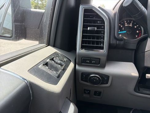Used 2020 Ford F150 XLT w/ Equipment Group 302A Luxury AWD/4WD image 11