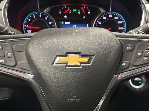 Used 2019 Chevrolet Equinox LT AWD/4WD image 15