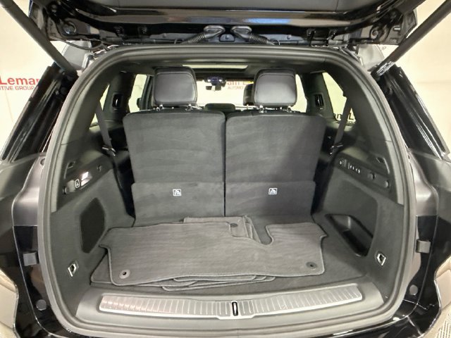 Used 2025 Jeep Grand Cherokee L Overland w/ Advanced Protech Group III AWD/4WD image 29