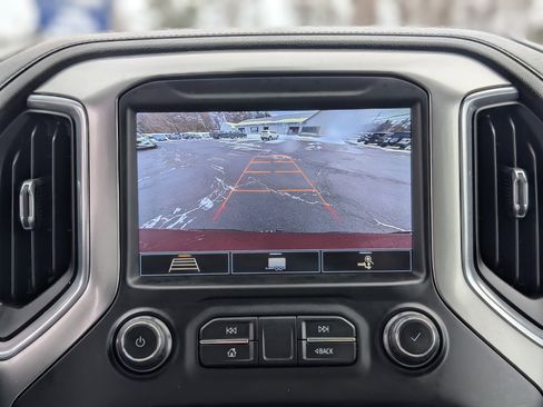 Used 2020 Chevrolet Silverado 1500 LT Trail Boss image 3