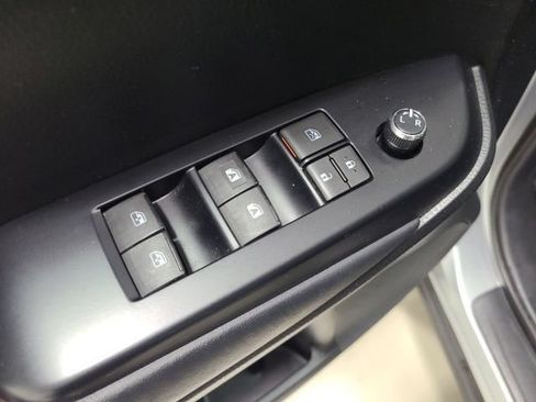 Used 2014 Toyota Highlander XLE AWD/4WD image 22