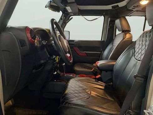 Used 2018 Jeep Wrangler Unlimited Sport S image 55