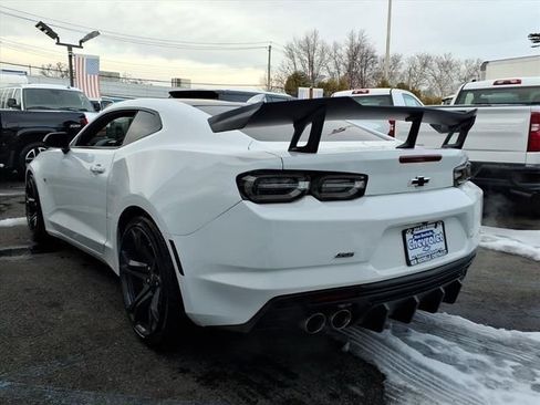 Used 2021 Chevrolet Camaro SS image 4