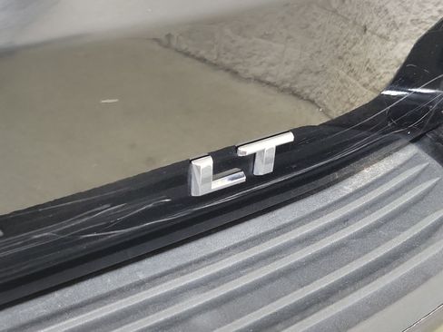 Used 2023 Chevrolet Tahoe LT image 7