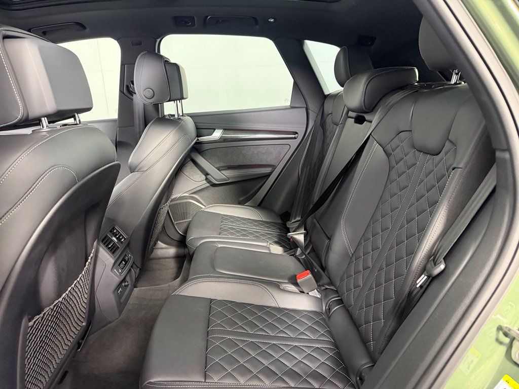 Used 2024 Audi SQ5 Prestige w/ Prestige Package AWD/4WD image 18