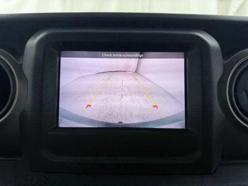 Used 2023 Jeep Wrangler Unlimited Sport AWD/4WD image 24