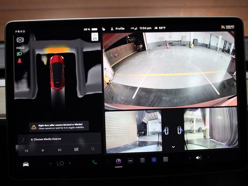 Used 2023 Tesla Model Y Long Range image 22