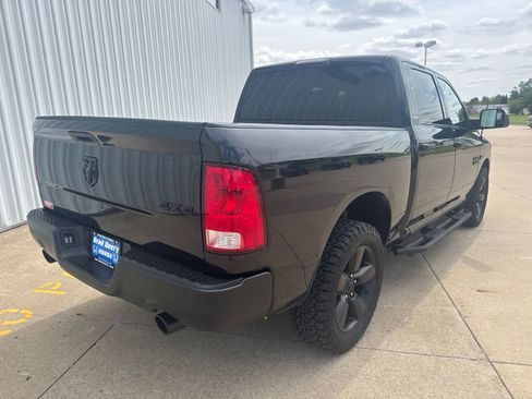 Used 2017 RAM 1500 Express w/ Black Ram 1500 Express Group AWD/4WD image 9
