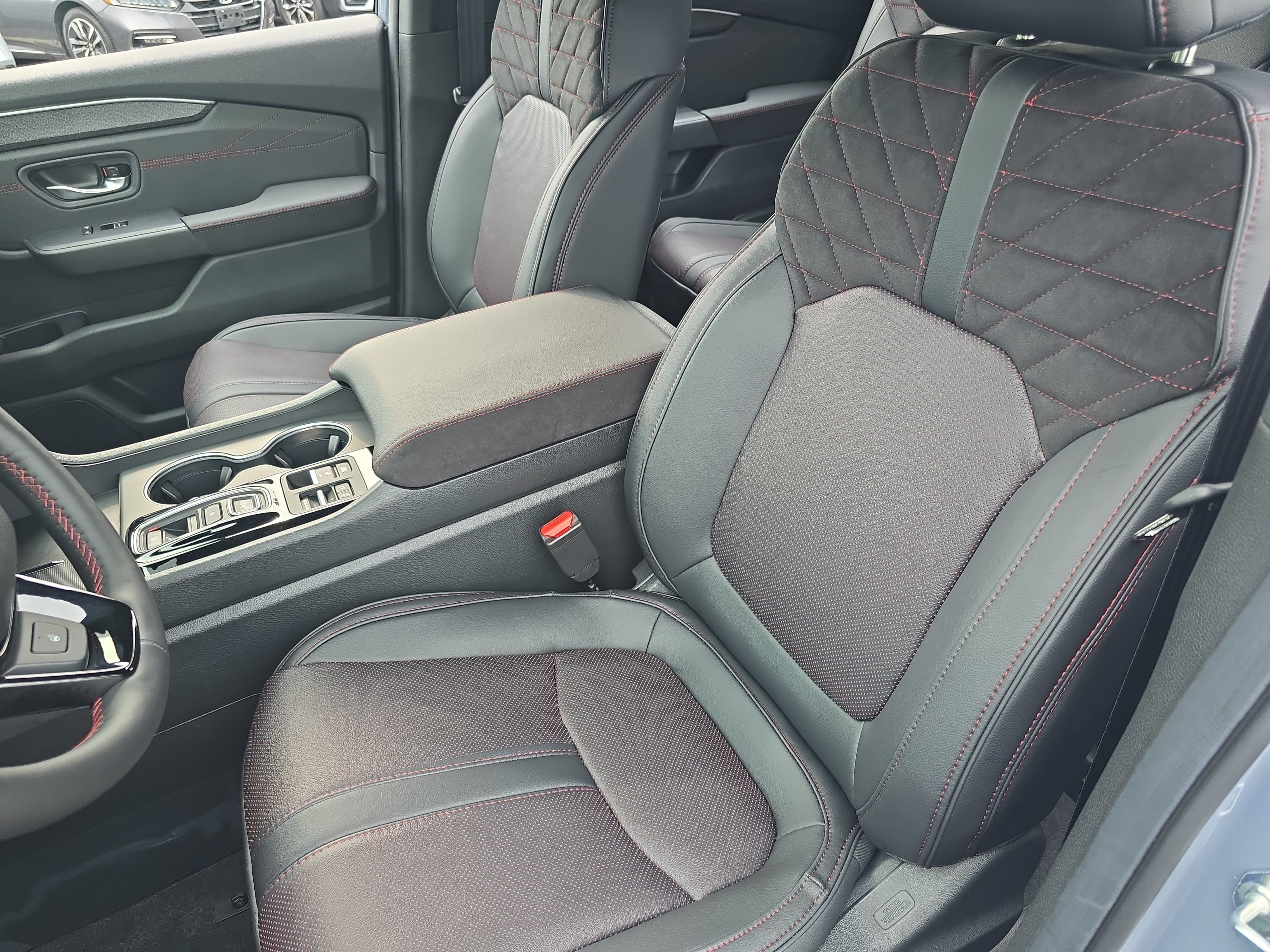 New 2026 Honda Pilot Black Edition image 16