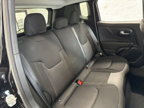 Used 2023 Jeep Renegade Trailhawk AWD/4WD image 43