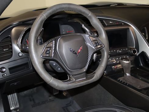 Used 2016 Chevrolet Corvette Stingray Coupe w/ Carbon Flash Badge Package image 41