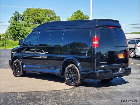 Used 2025 Chevrolet Express 2500 w/ Driver Convenience Package RWD image 15