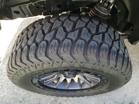 New 2023 Ford Bronco Black Diamond image 14