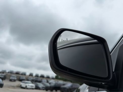 Used 2023 Ford Edge SEL w/ Convenience Package AWD/4WD image 12