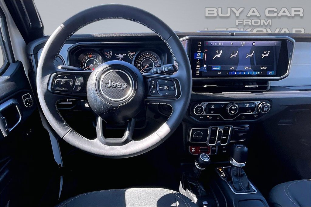 Used 2025 Jeep Wrangler Unlimited Sport AWD/4WD image 5