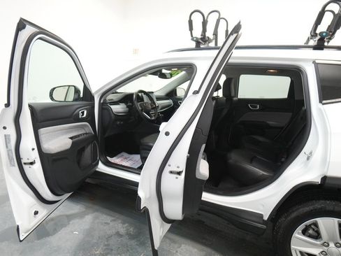 Used 2022 Jeep Compass Latitude w/ Convenience Group AWD/4WD image 23