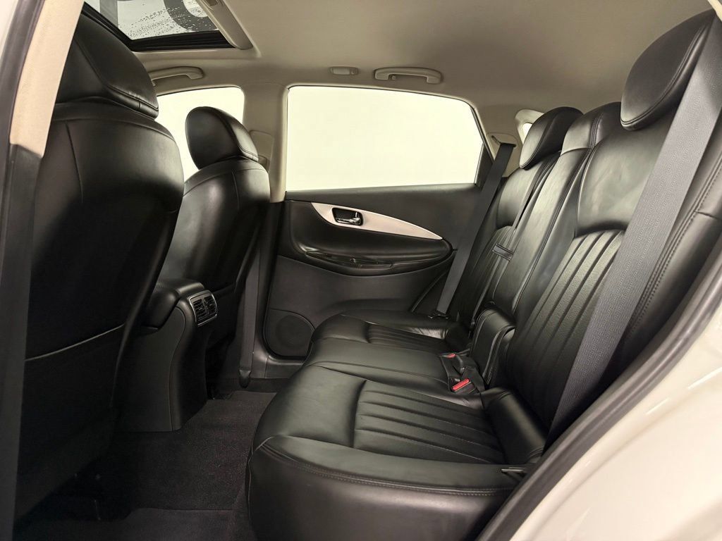 Used 2017 INFINITI QX50 AWD image 10