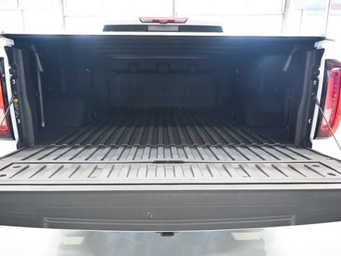 Used 2024 GMC Sierra 1500 AT4 w/ Technology Package AWD/4WD image 6