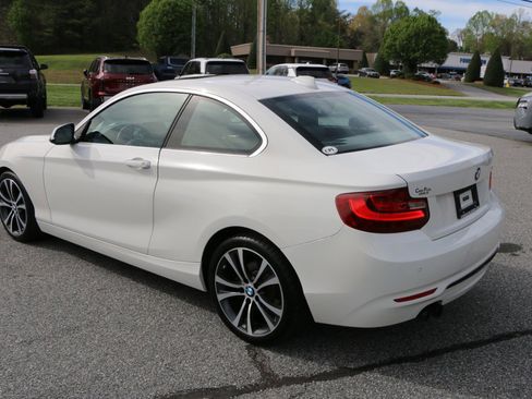 Used 2017 BMW 230i Coupe RWD image 3